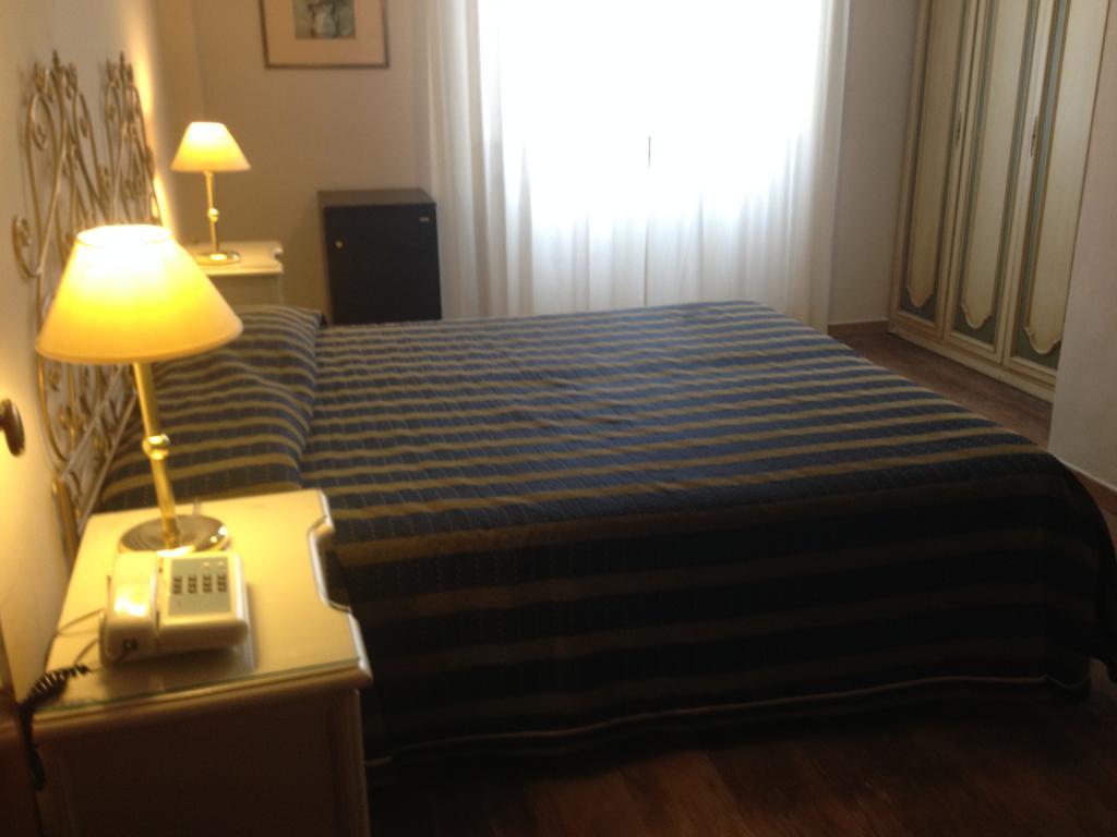 Hotel Corallo Монтекатини-Терме Экстерьер фото