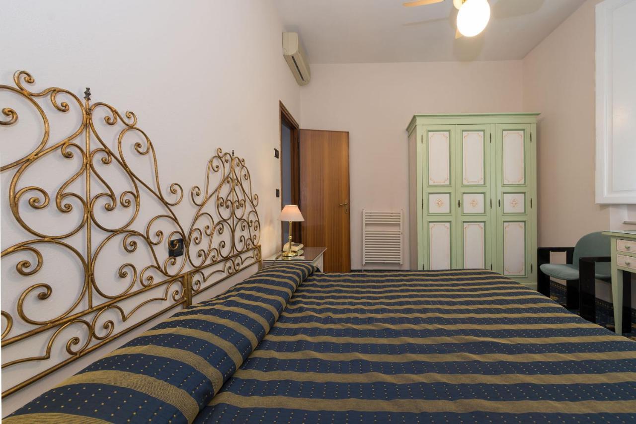 Hotel Corallo Монтекатини-Терме Экстерьер фото