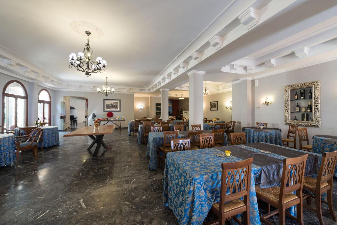 Hotel Corallo Монтекатини-Терме Экстерьер фото